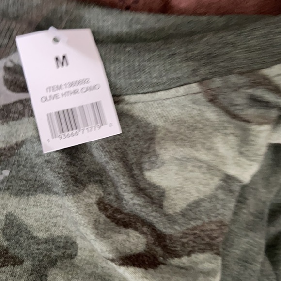 Pajama Set - Picture 8 of 8